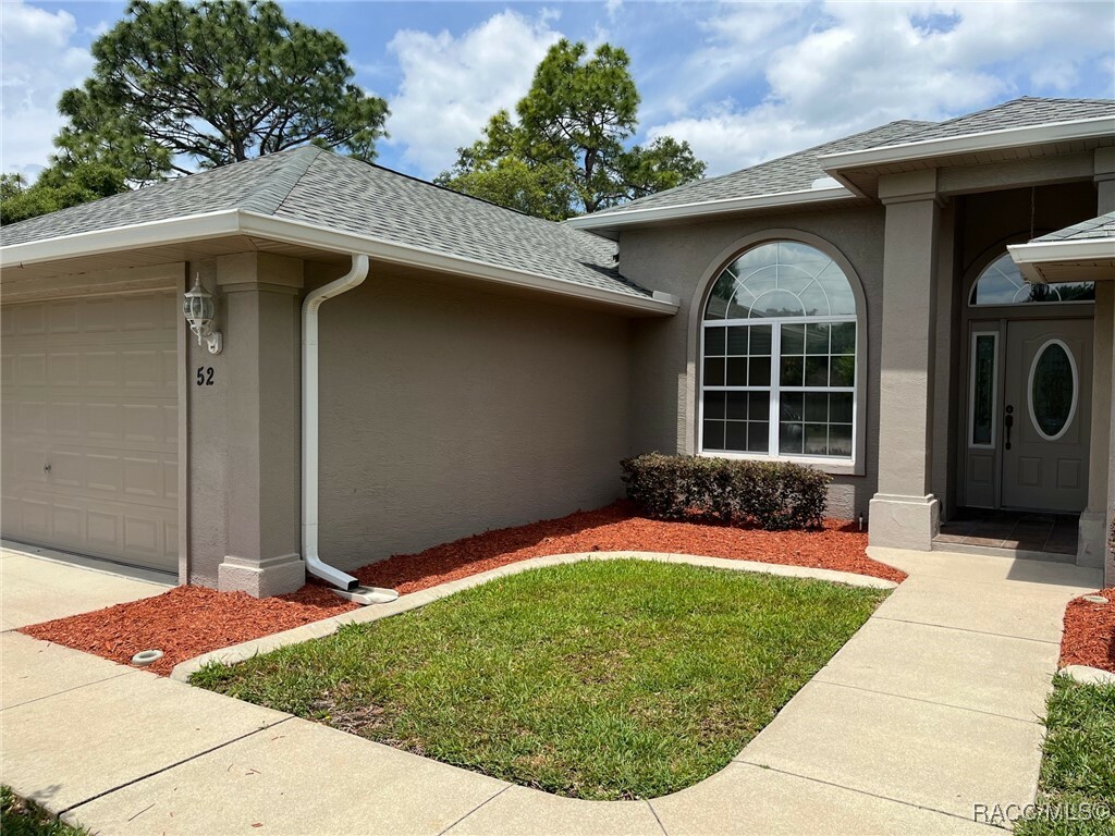 Property Photo: 52 Greenpark Boulevard FL 34446