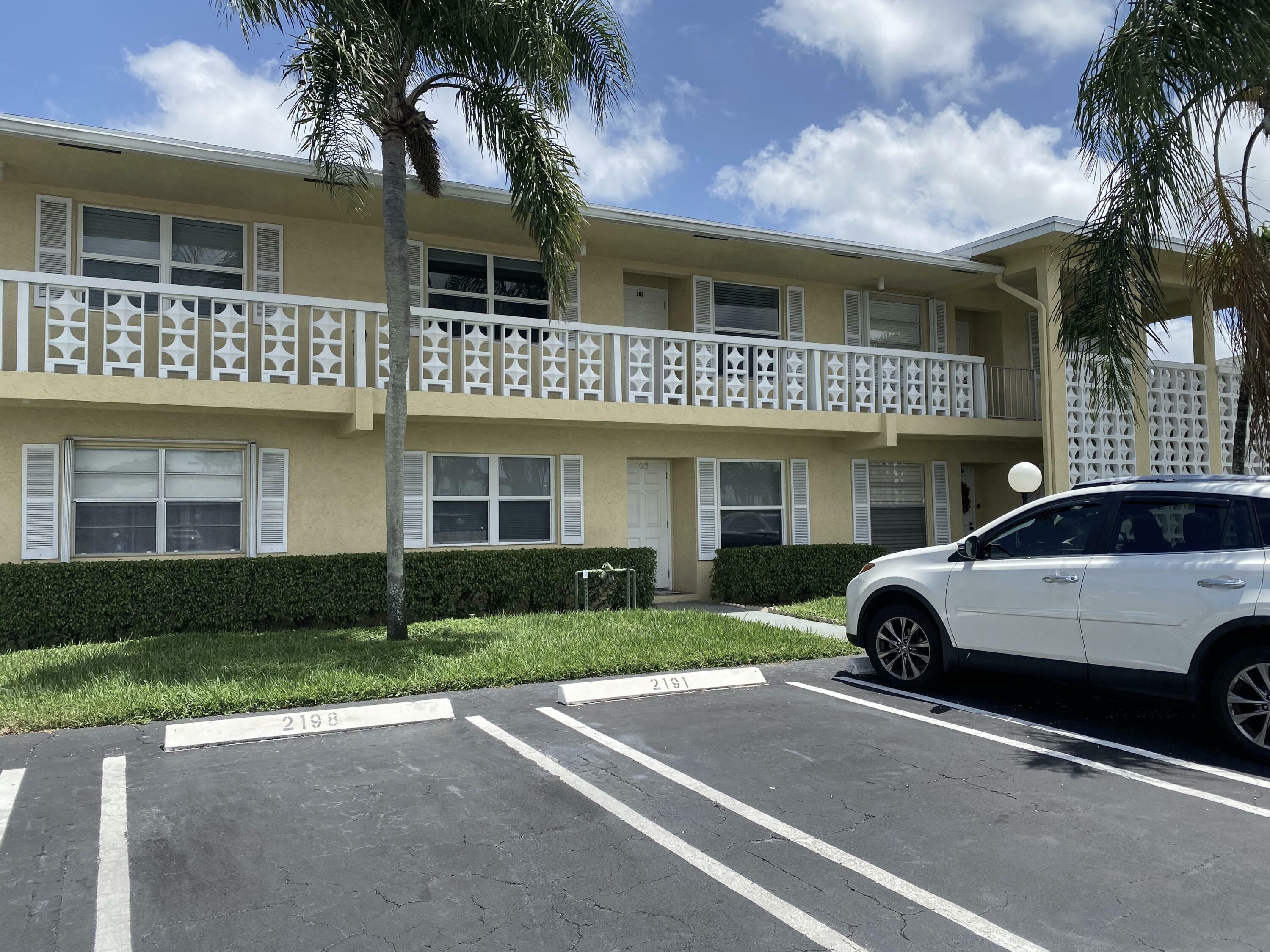 Property Photo:  1120 Mahogany Way 203  FL 33445 