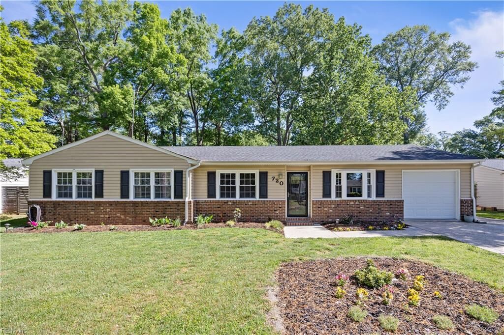 Property Photo: 720 Fiona Ln VA 23464