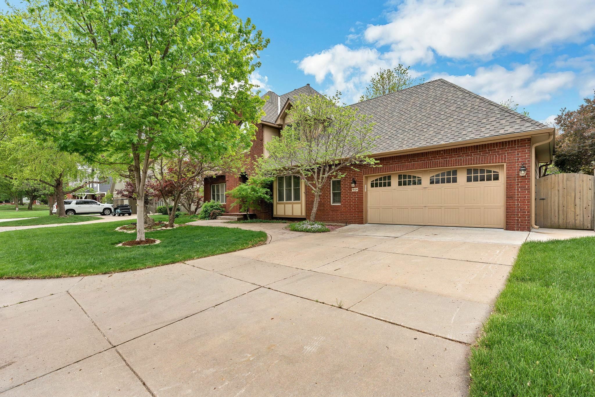 Property Photo: 9109 E Elm St KS 67206