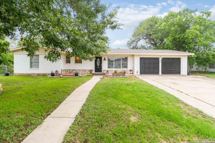 Property Photo:  189 National  TX 78148 