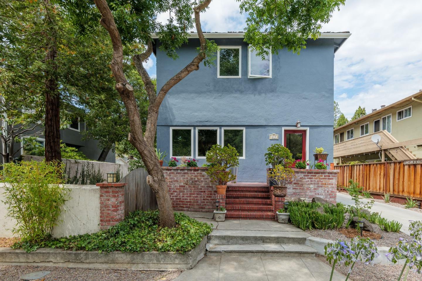 643 Channing Avenue  Palo Alto CA 94301 photo