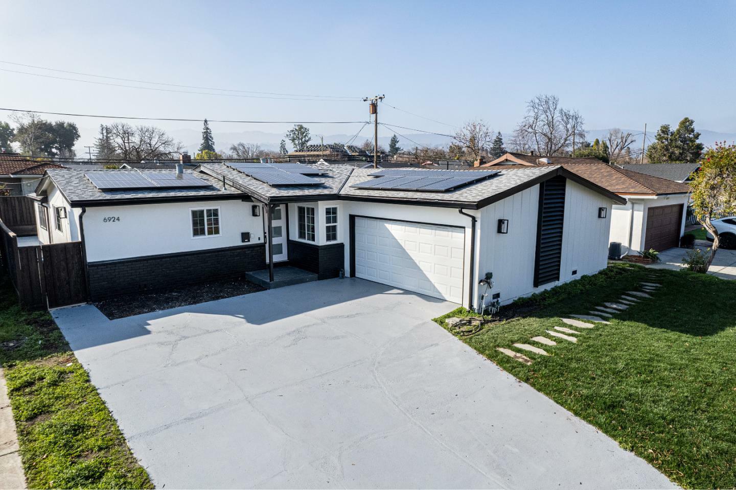 Property Photo: 6924 Bollinger Road CA 95129