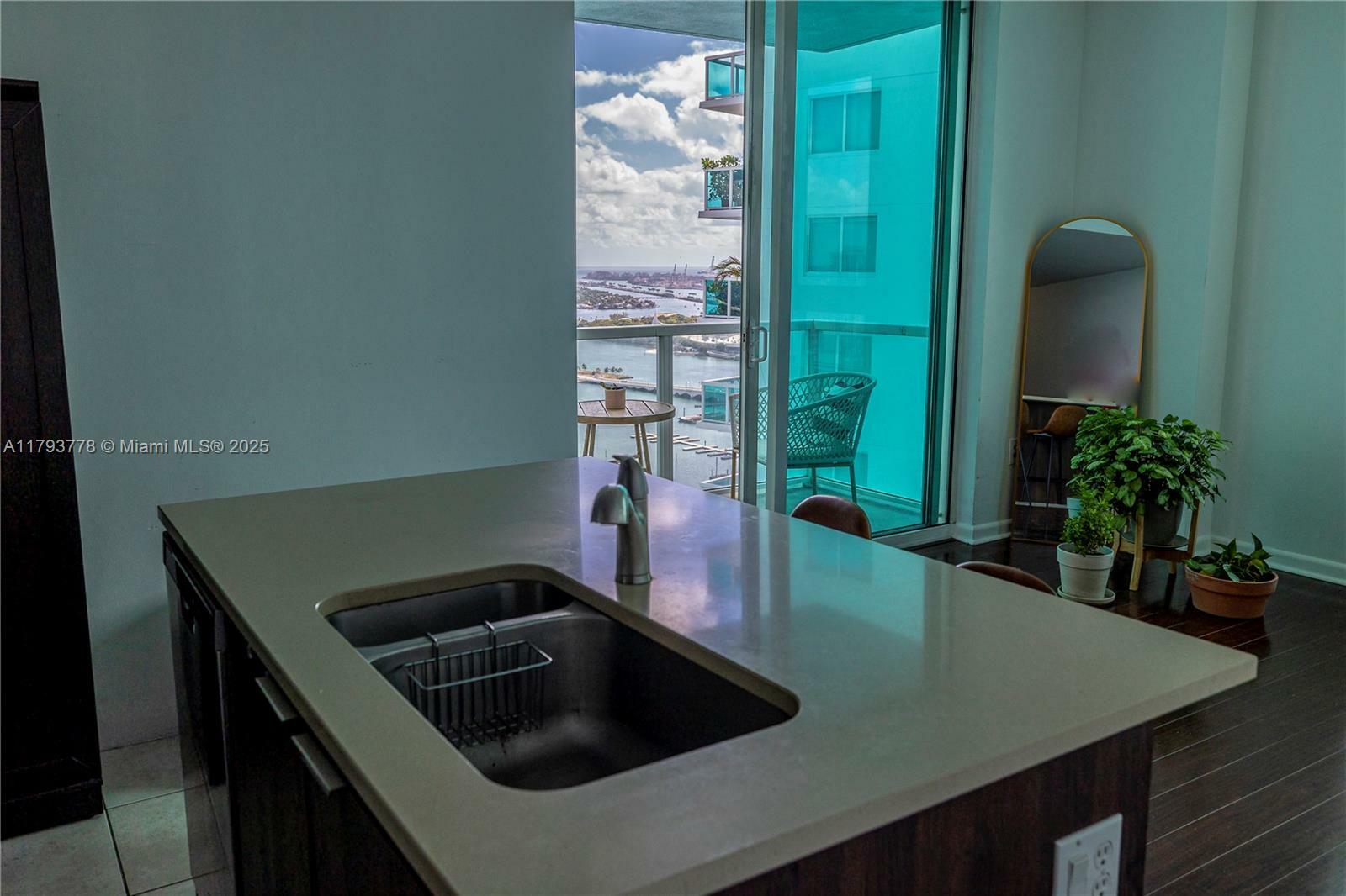Property Photo: 1900 N Bayshore Dr 3403 FL 33132
