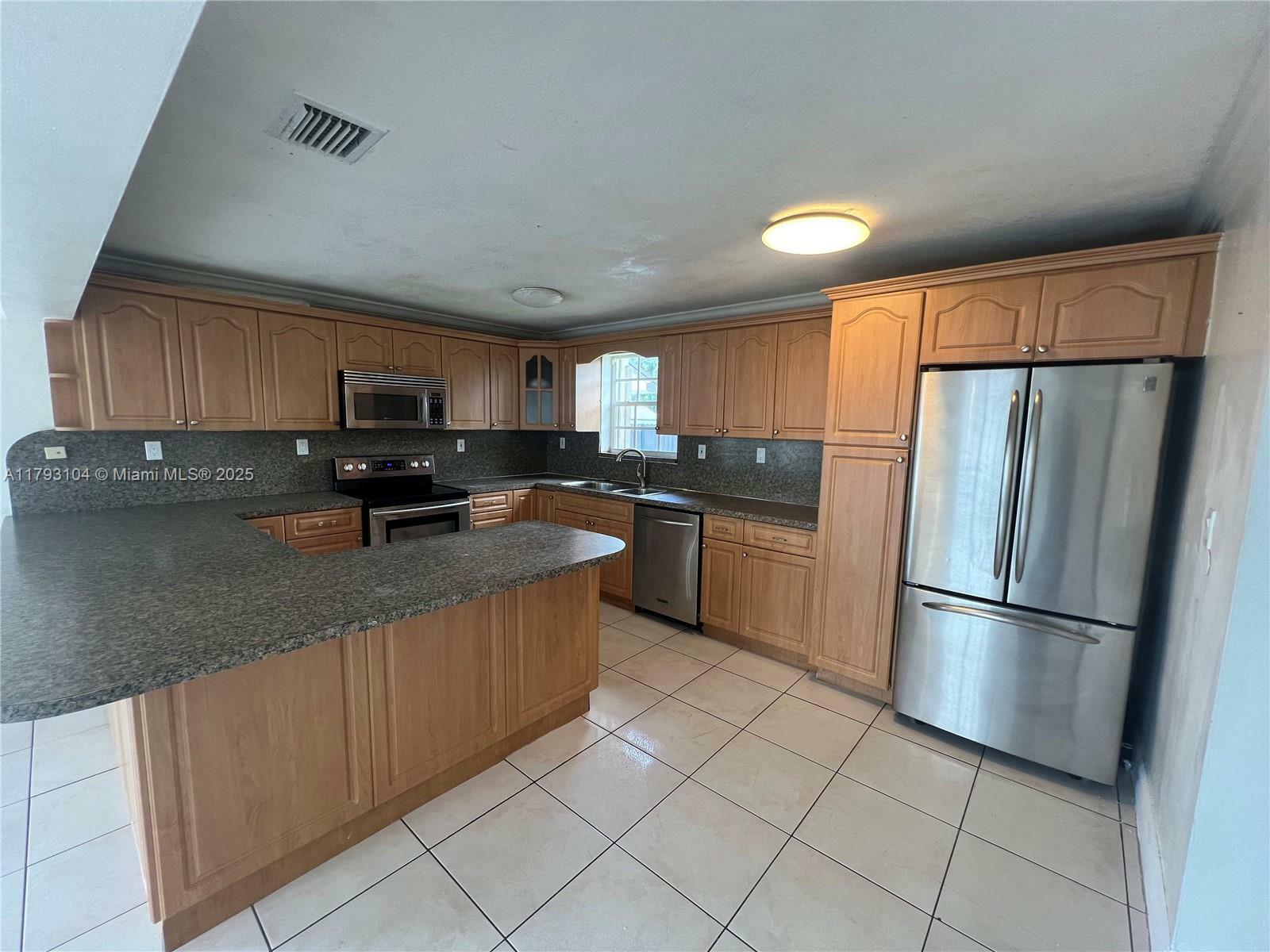 Property Photo: 4330 SW 99th Ct FL 33165