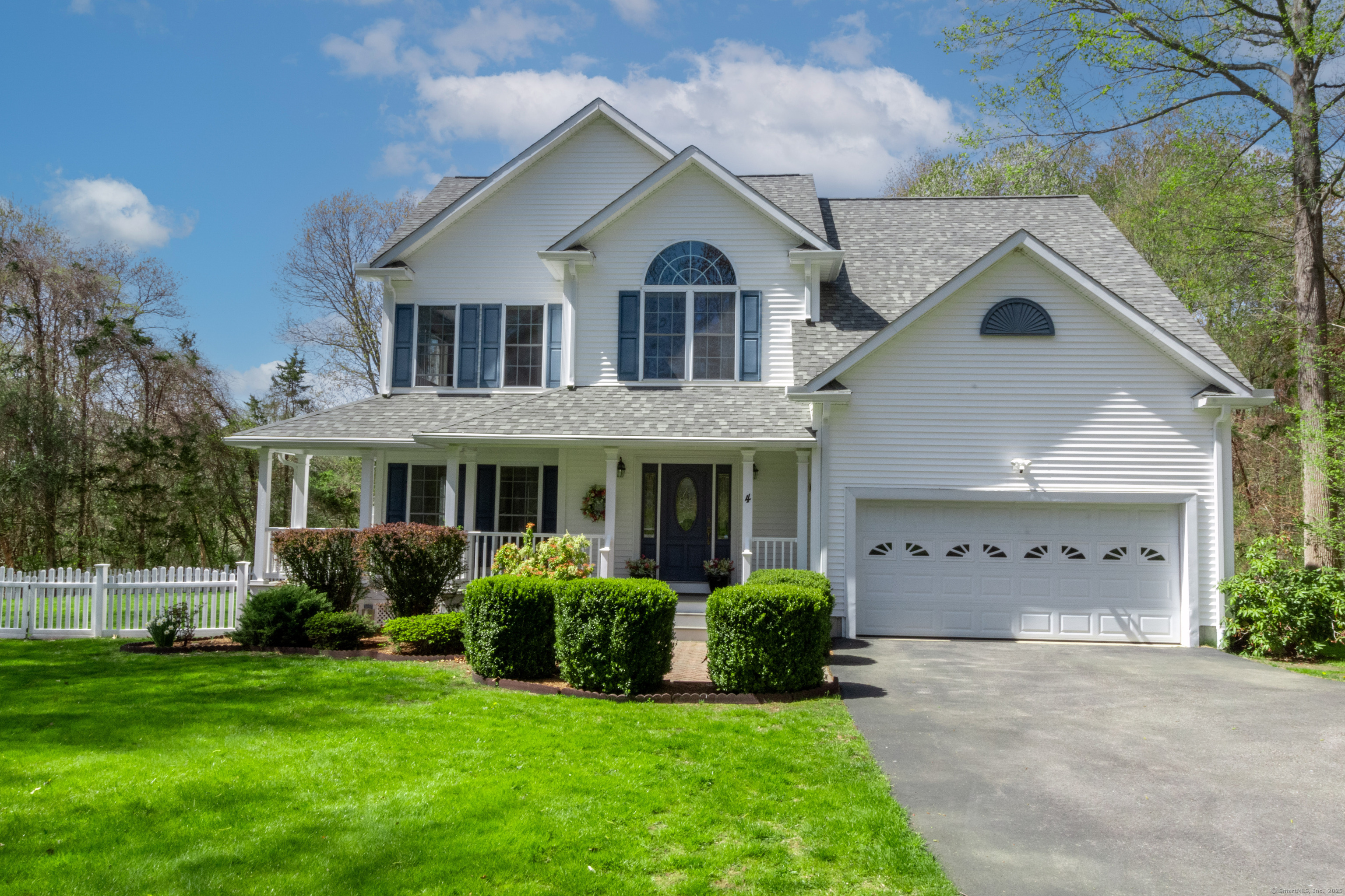 Property Photo: 4 Sherwood Trace CT 06335