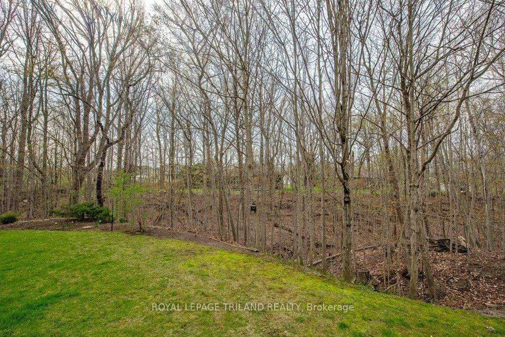 Property Photo: 87 Donker Drive 1 ON N5P 4L2