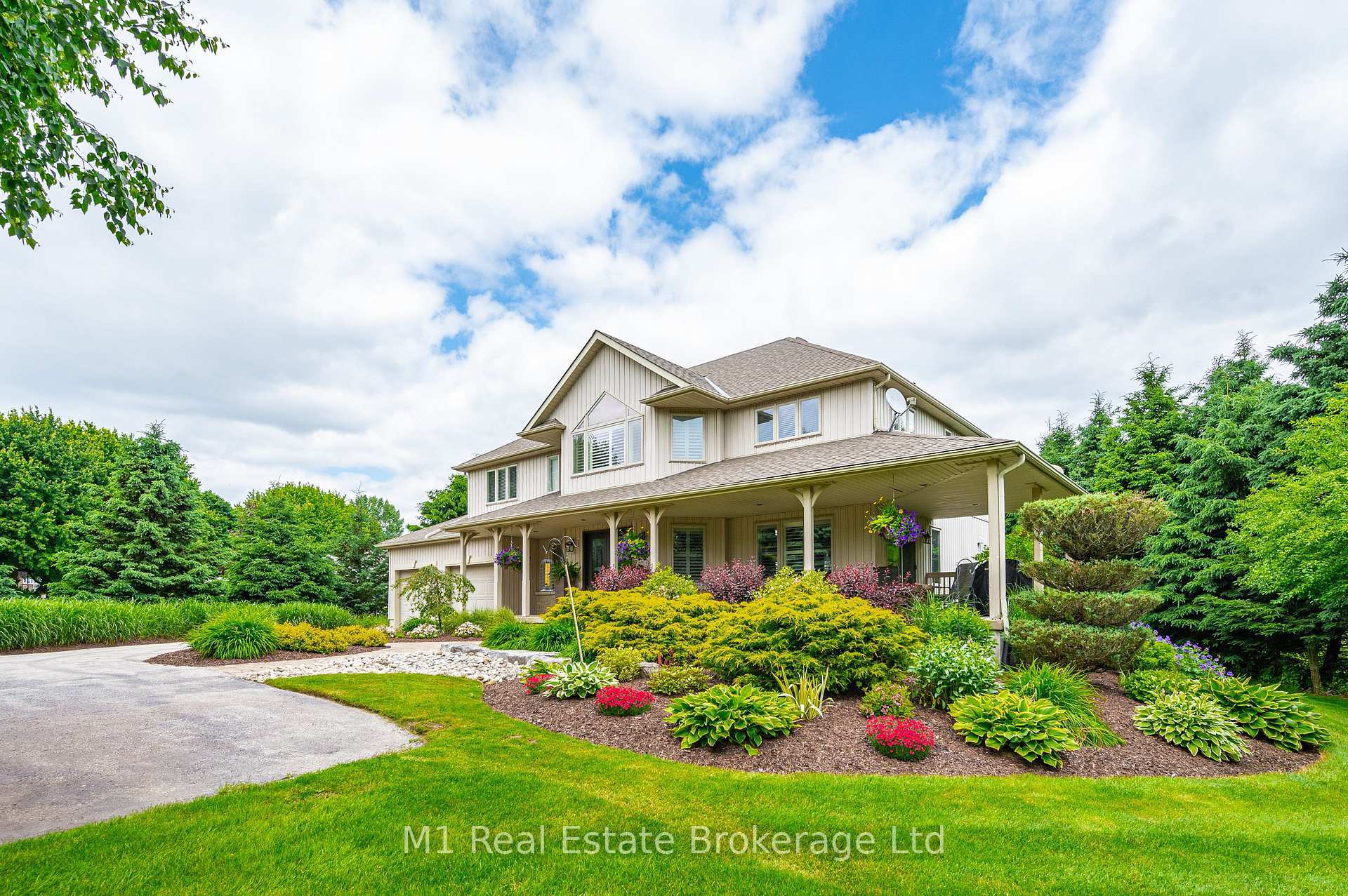 Property Photo: 487 Anderson Street S ON N1M 1Z8