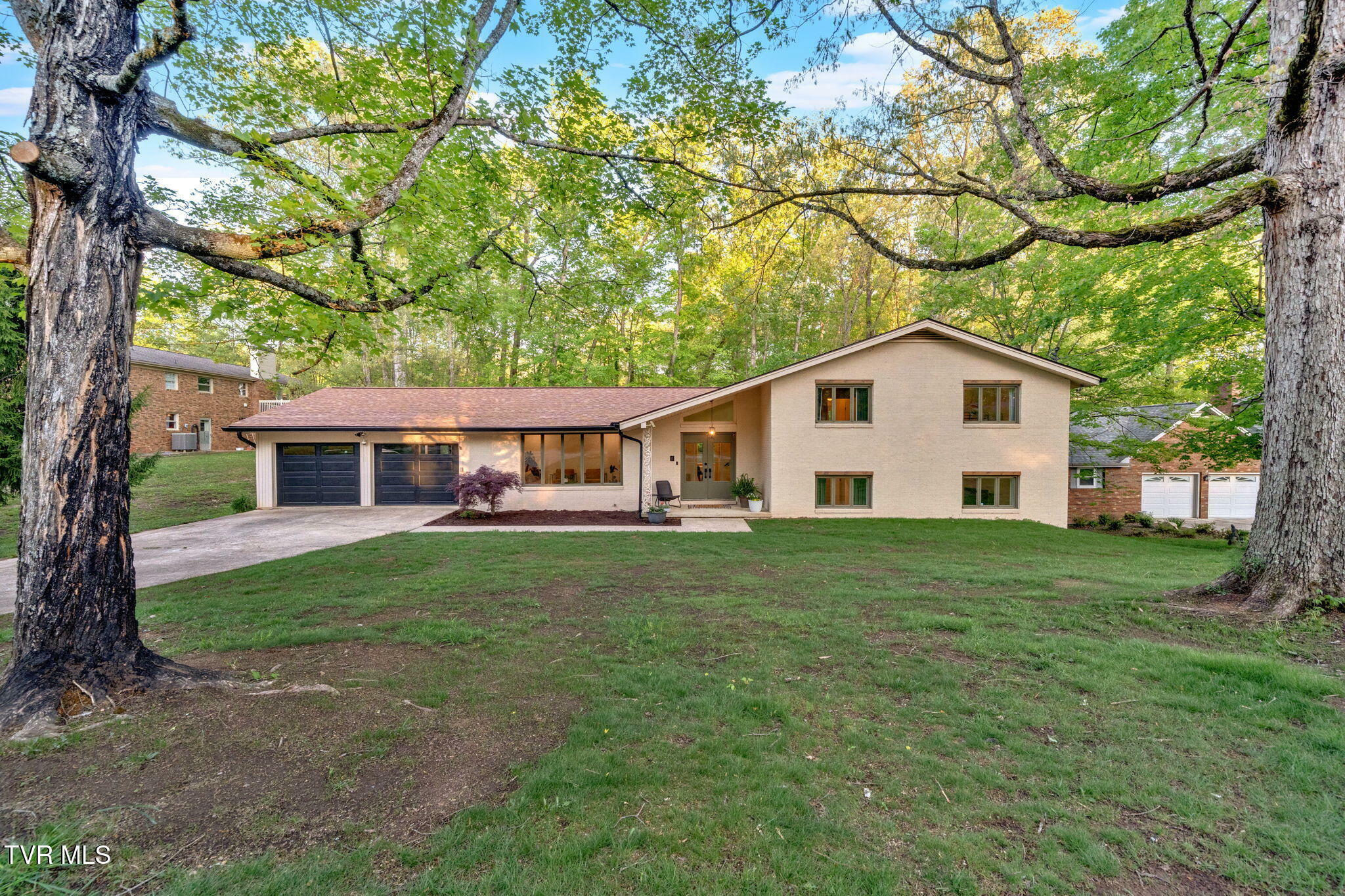 2413 Essex Drive  Kingsport TN 37660 photo