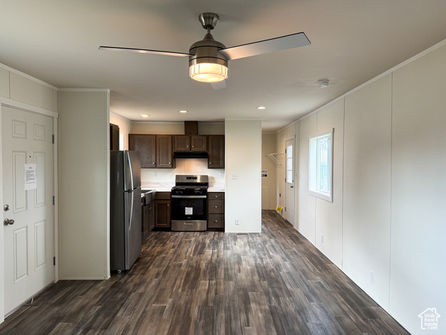 Property Photo: 132 Barrington Way UT 84041