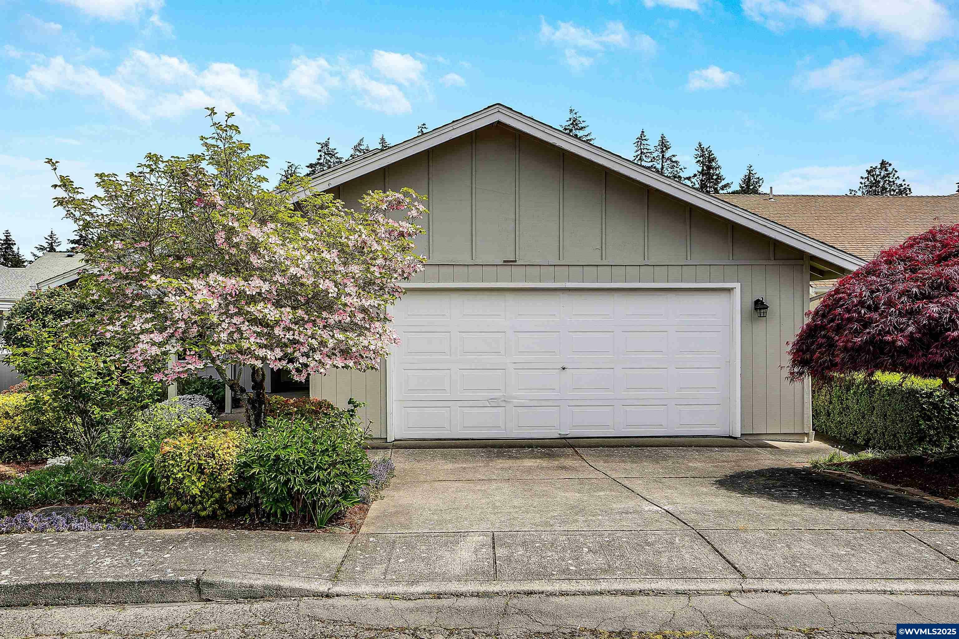 Property Photo: 1663 Sunrise Cir NW OR 97304
