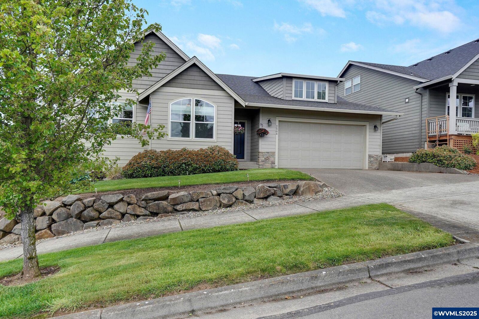 Property Photo:  2404 Cherry Blossom Dr NW  OR 97304 