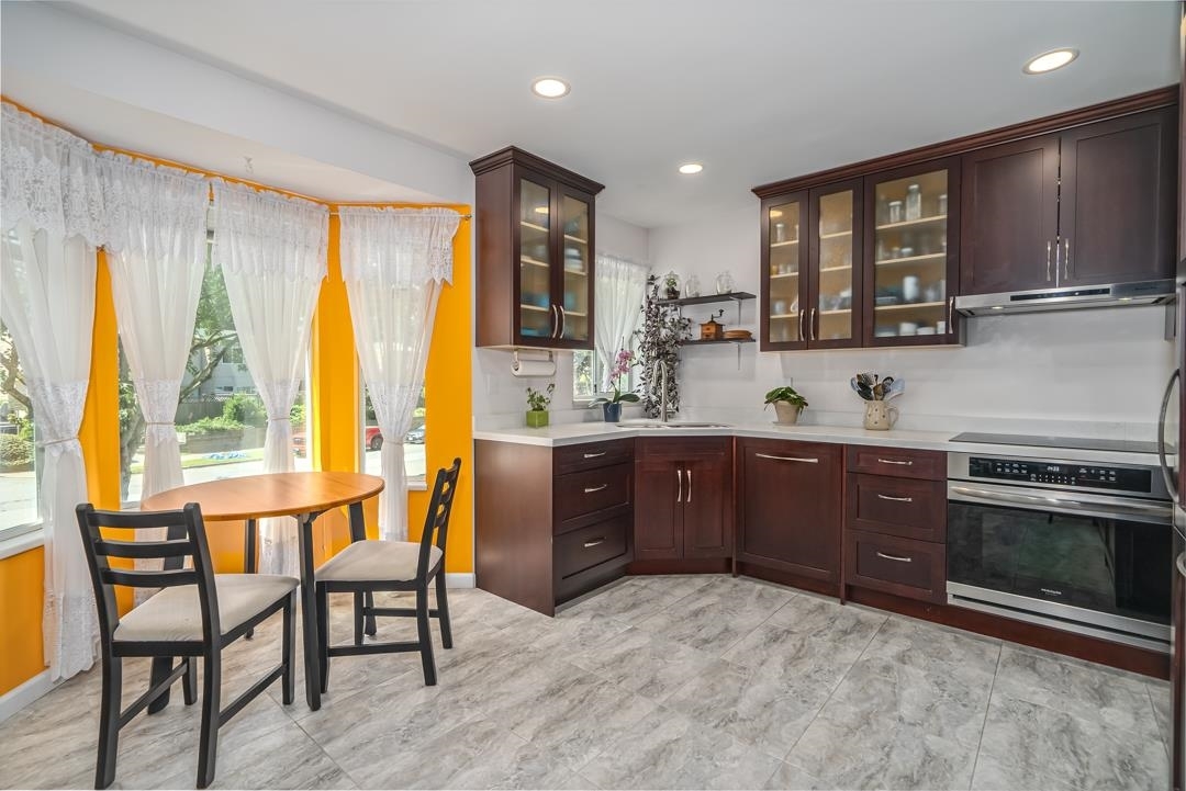 Property Photo: 10584 153 Street 201 BC V3R 9V1