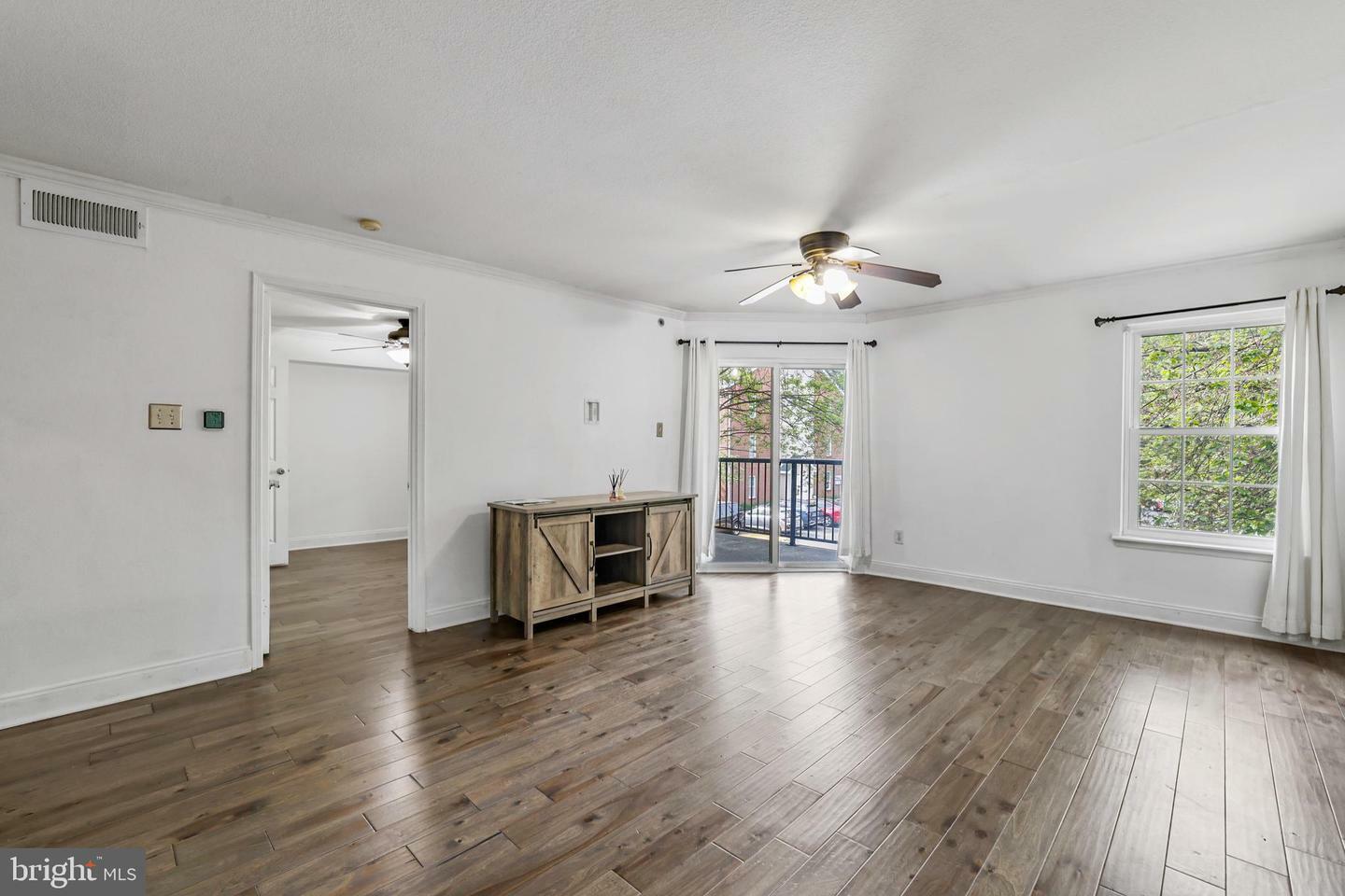 Property Photo: 3315 Wyndham 2234 VA 22302