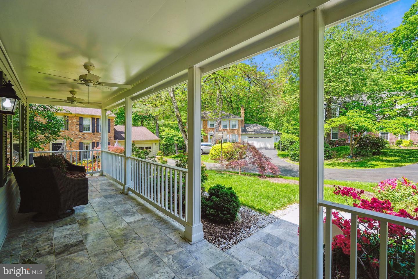 Property Photo: 12871 Valleywood Drive VA 22192