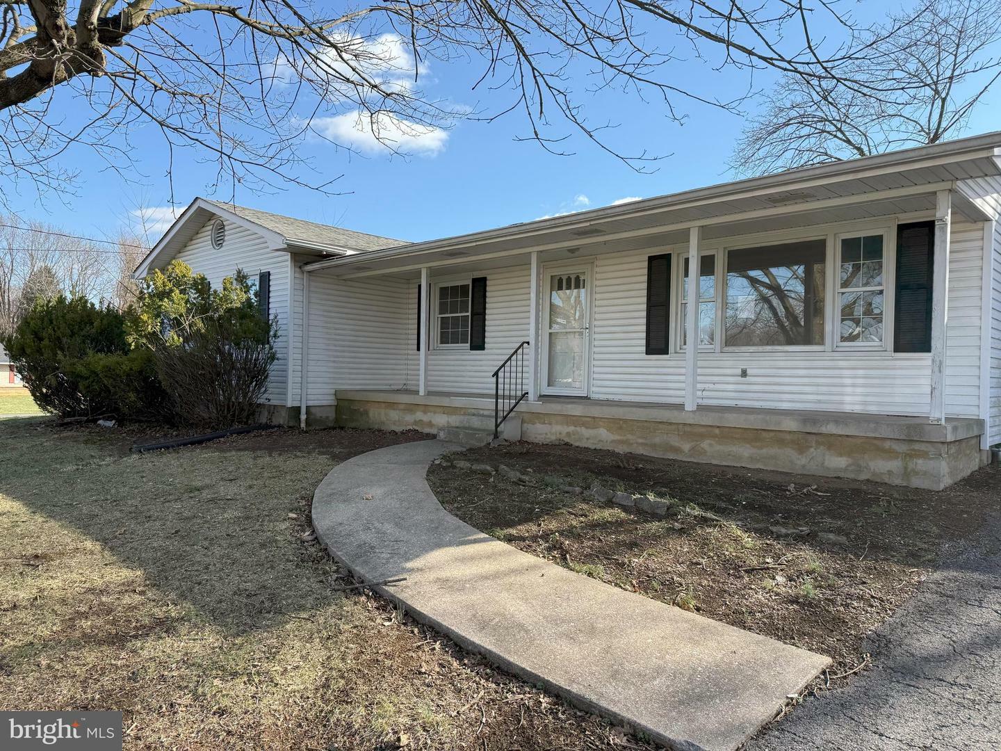 Property Photo: 200 Greenbriar Road WV 25401