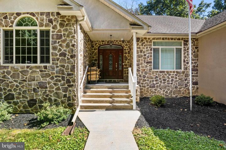 Property Photo: 1982 Whyte Lane PA 17362