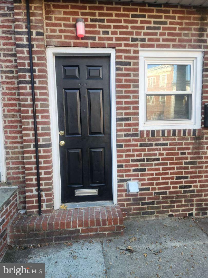 Property Photo: 1528 E Susquehanna Avenue 2 PA 19125