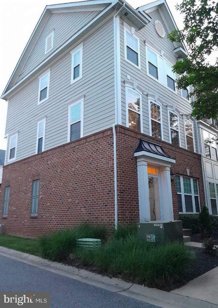 Property Photo: 17 Steeplechase Drive MD 20646