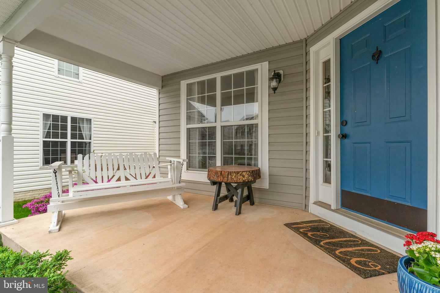 Property Photo: 8754 Grantham Court VA 20136