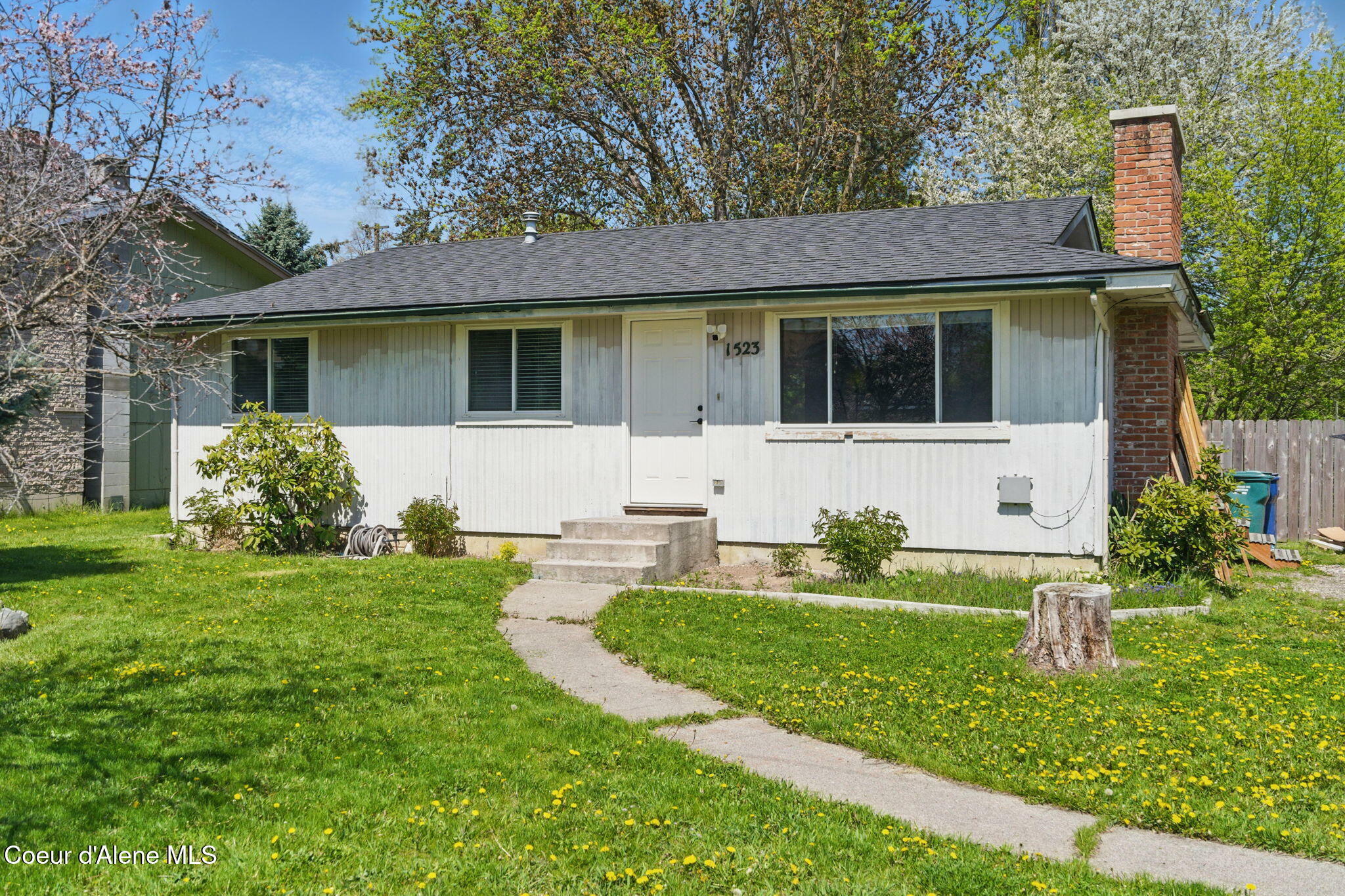 Property Photo: 1523 E Harrison Ave ID 83814