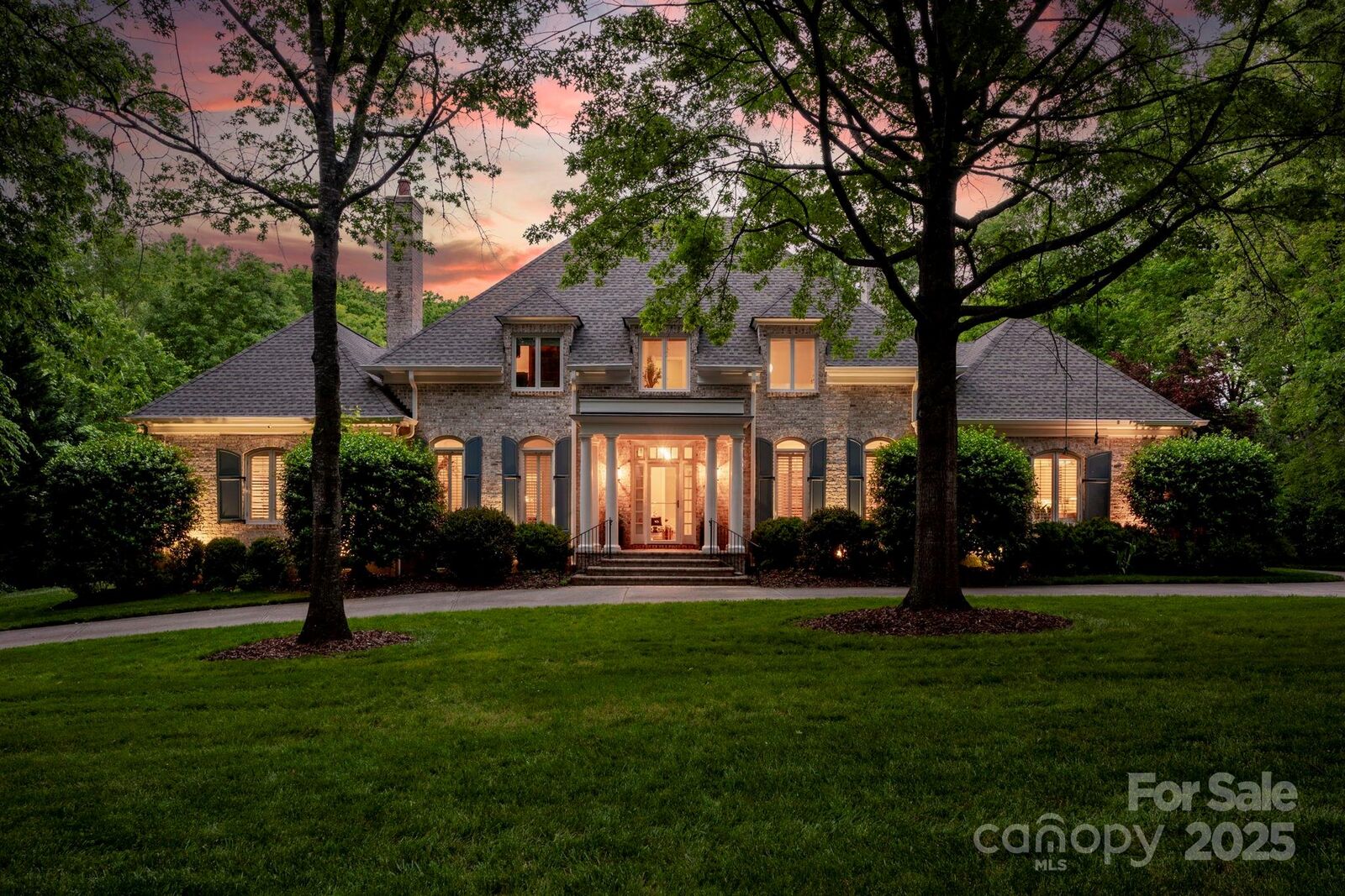 Property Photo:  8305 Bar Harbor Lane  NC 28210 