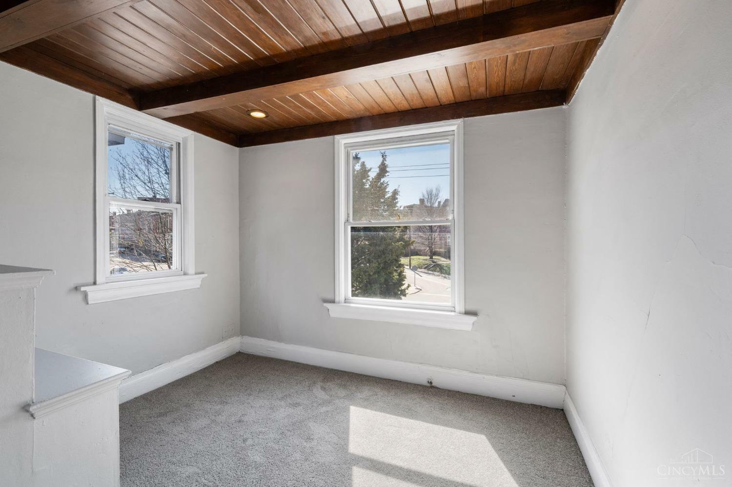Property Photo: 3280 Jefferson Ave OH 45220