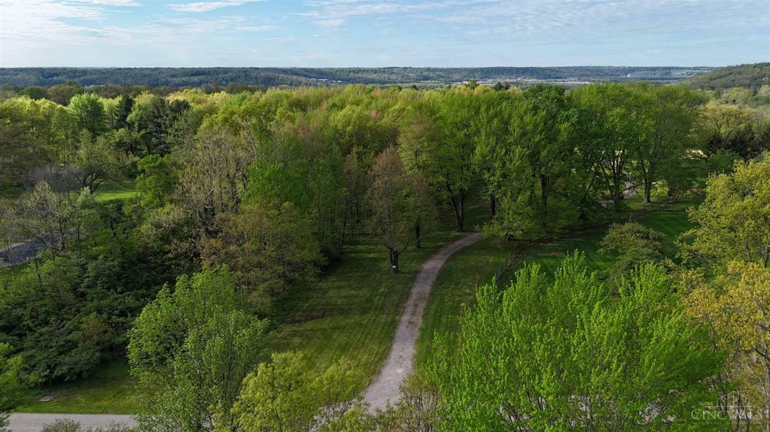 9475 Holly Hill  Indian Hill OH 45243 photo