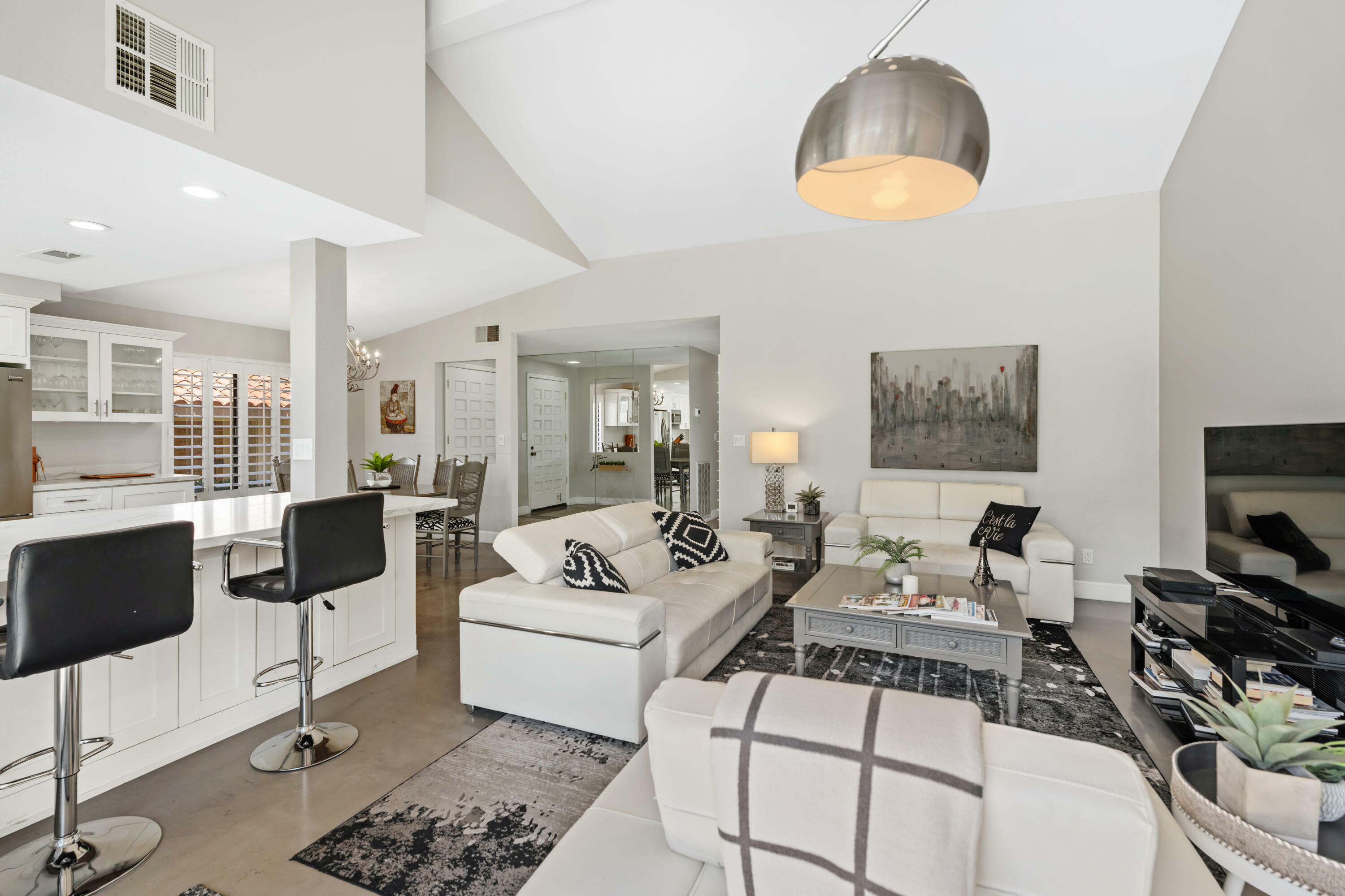 Property Photo: 109 Juan Circle CA 92260