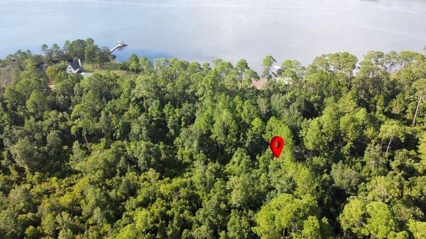 Property Photo: 2825 Teepee Road FL 32566