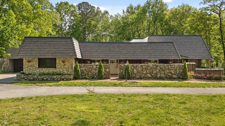 220 Palisades Drive  Signal Mountain TN 37377 photo