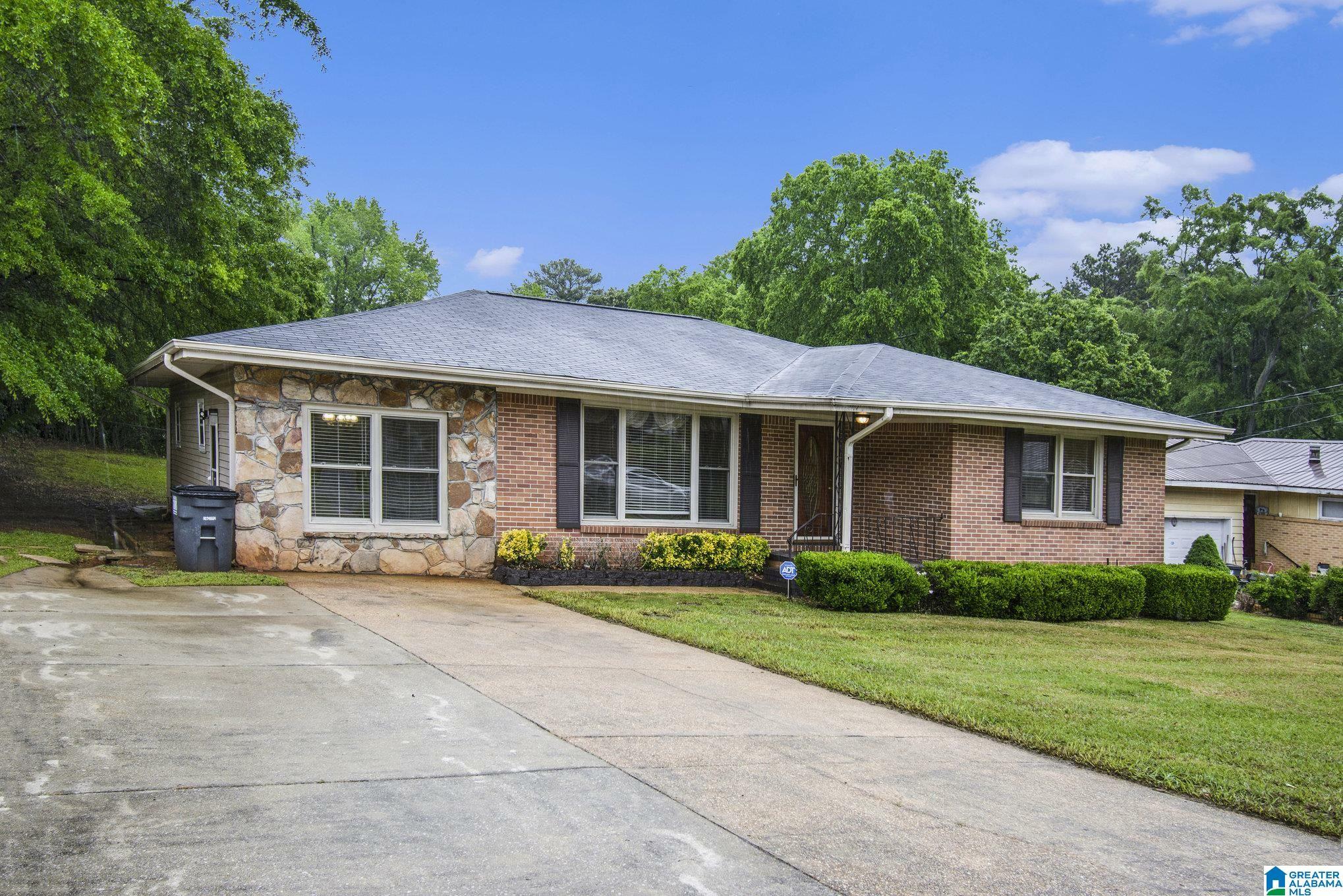Property Photo: 1909 Longview Drive AL 35023