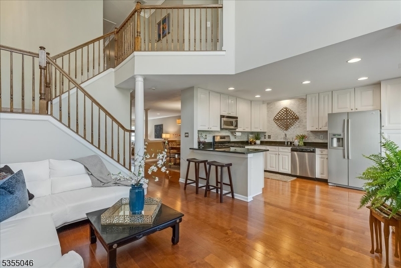 Property Photo: 6 Aspen Ter NJ 07508