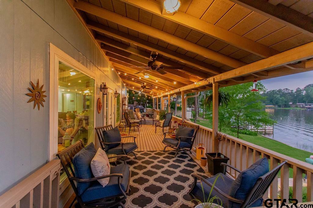 Property Photo: 552 Hideaway Ln E TX 75771