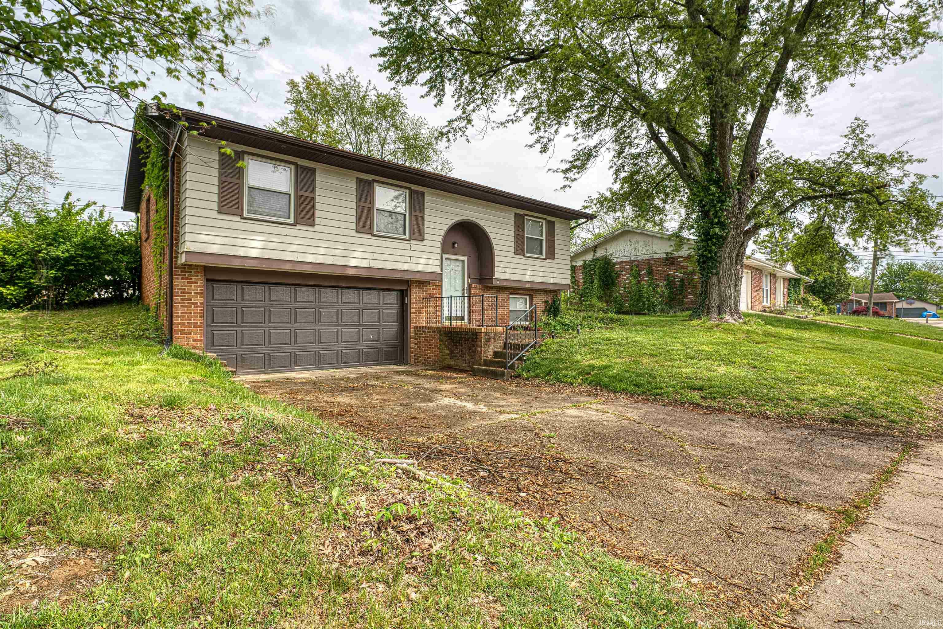 Property Photo: 1514 Mac Ray Drive IN 47601
