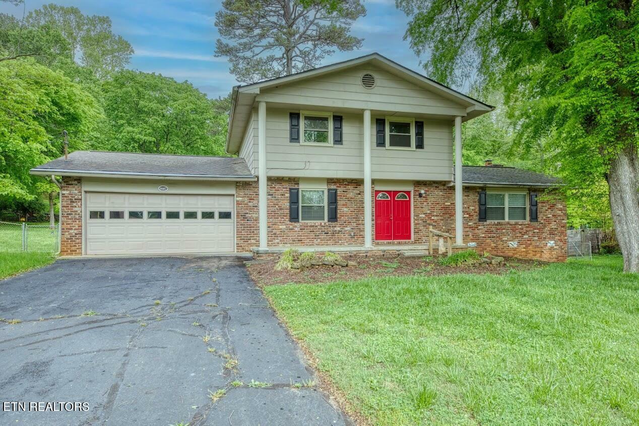 Property Photo: 11917 Midhurst Drive TN 37934