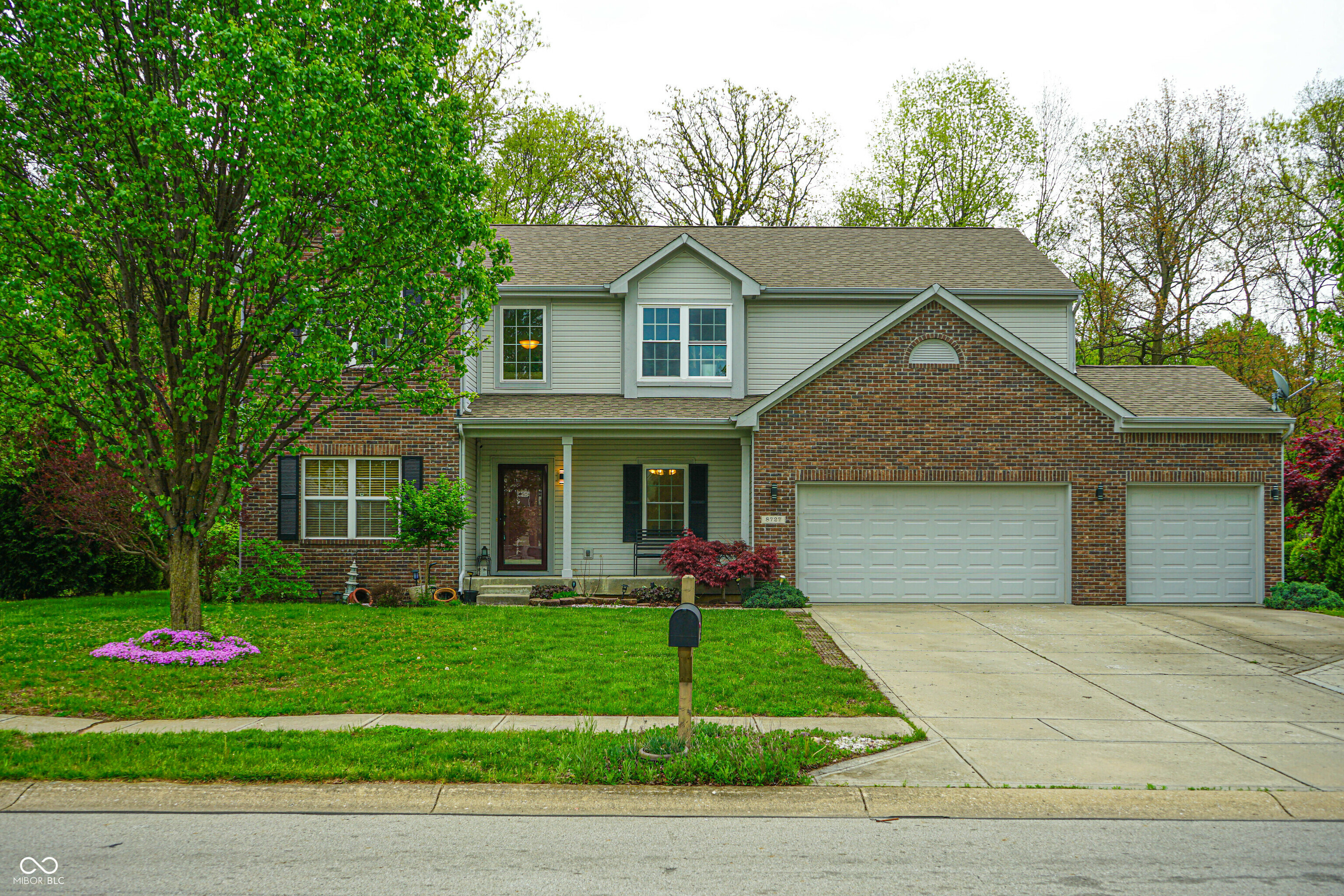 Property Photo: 8727 Redditch Drive IN 46123