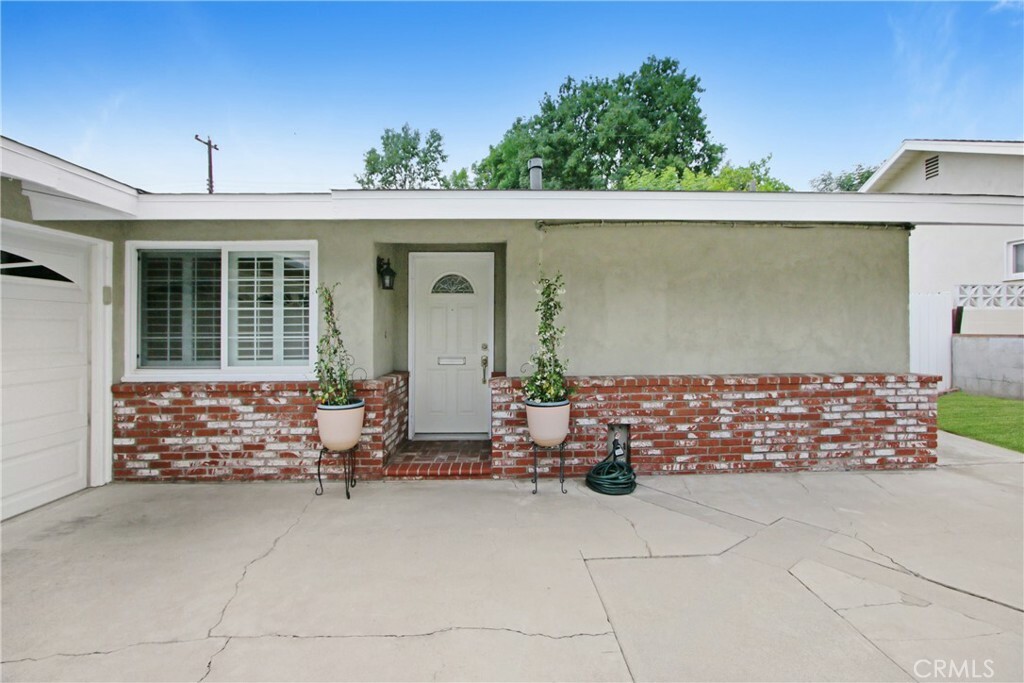 Property Photo: 1527 E Doublegrove Street CA 91791