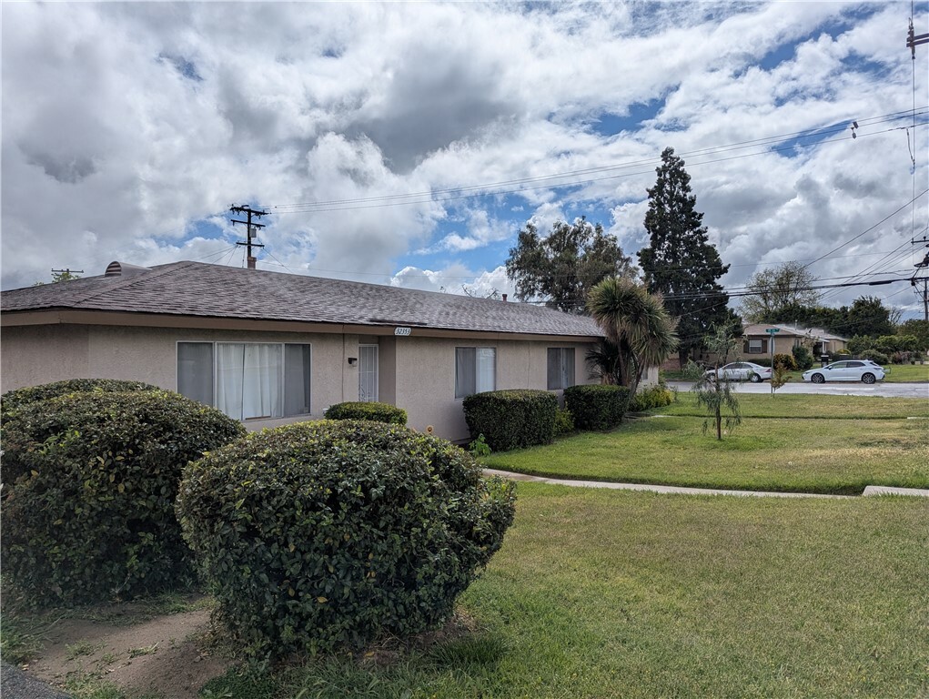 Property Photo: 32351 Avenue D CA 92399