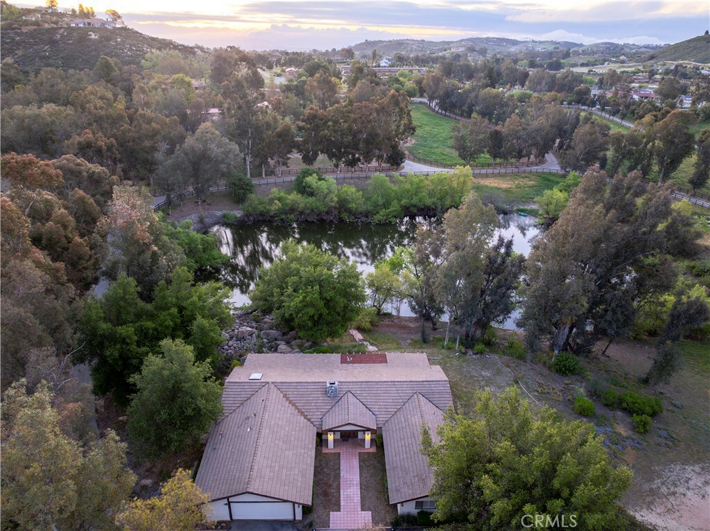 38875 Avenida Bonita  Murrieta CA 92562 photo