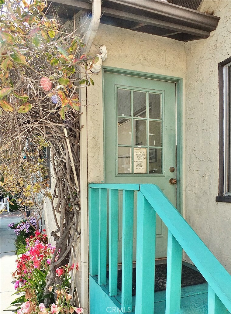 Property Photo: 3027 E 4th Street CA 90814