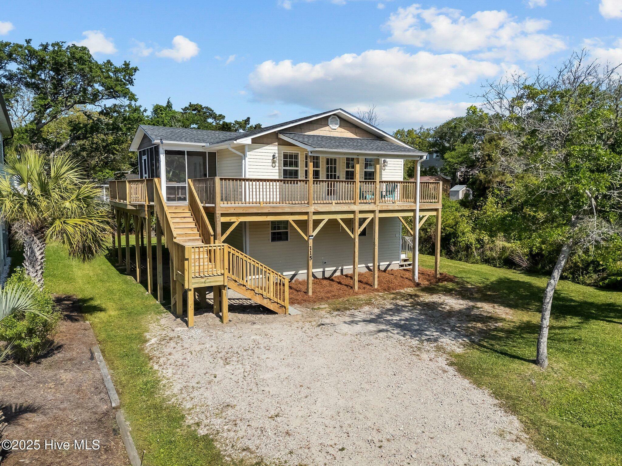 Property Photo: 115 SE 43rd Street NC 28465