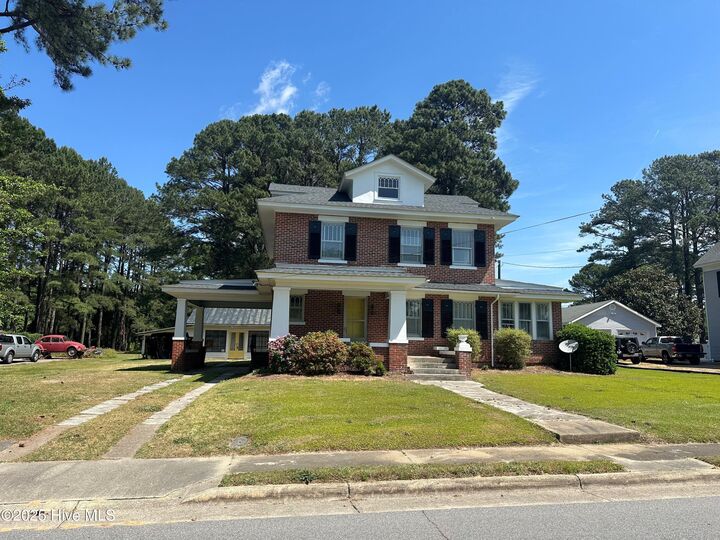 Property Photo: 206 Main Street NC 27877