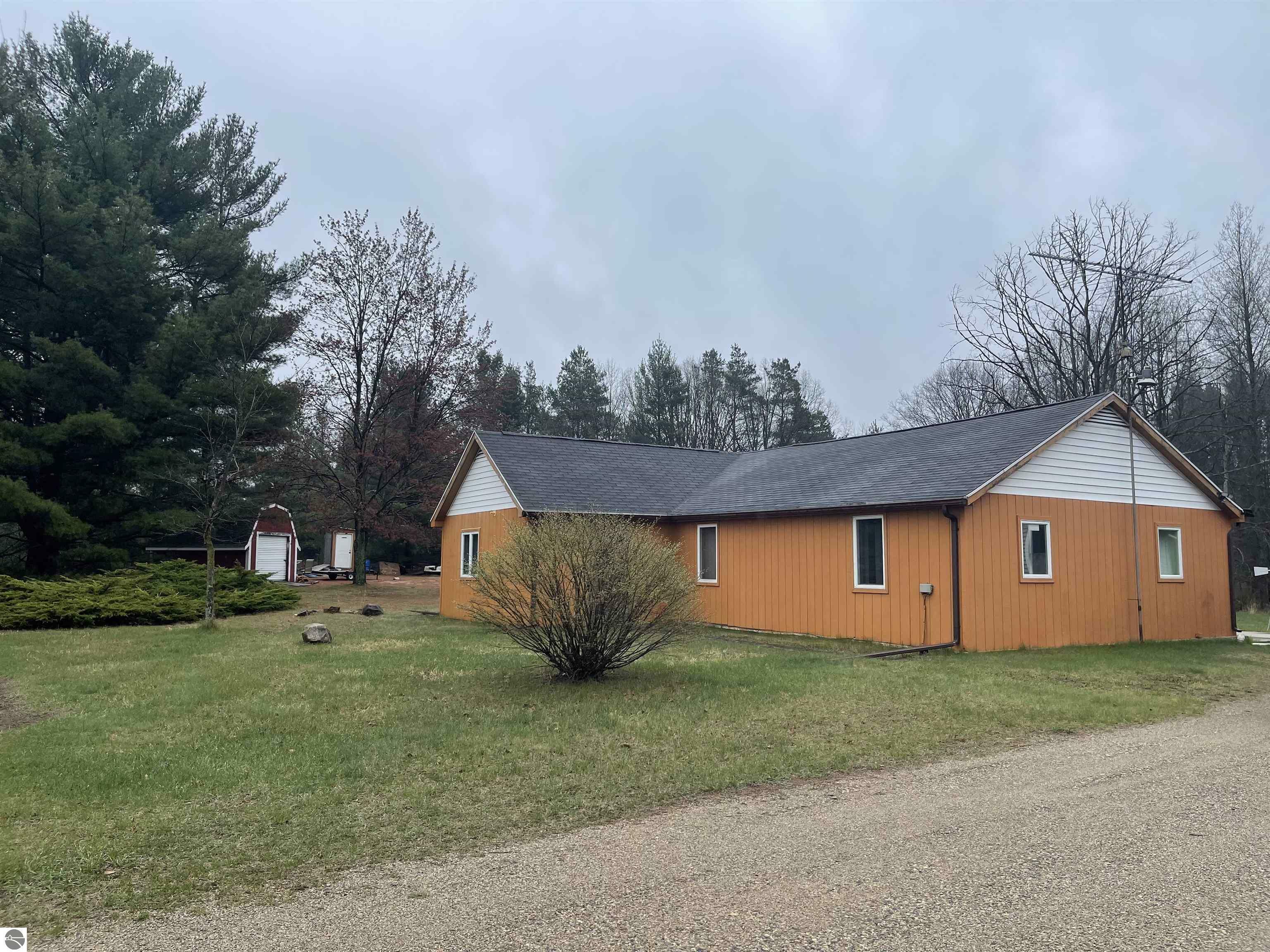 Property Photo: 1097 20 Mile Road MI 49305