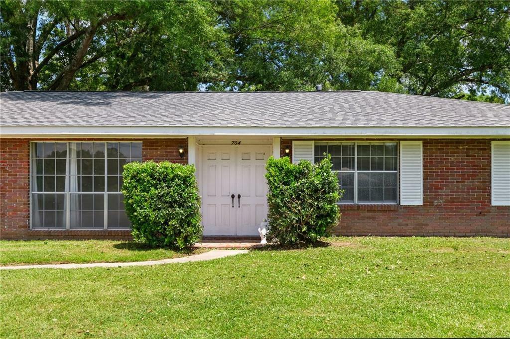 Property Photo: 704 Blackburn Road LA 70401