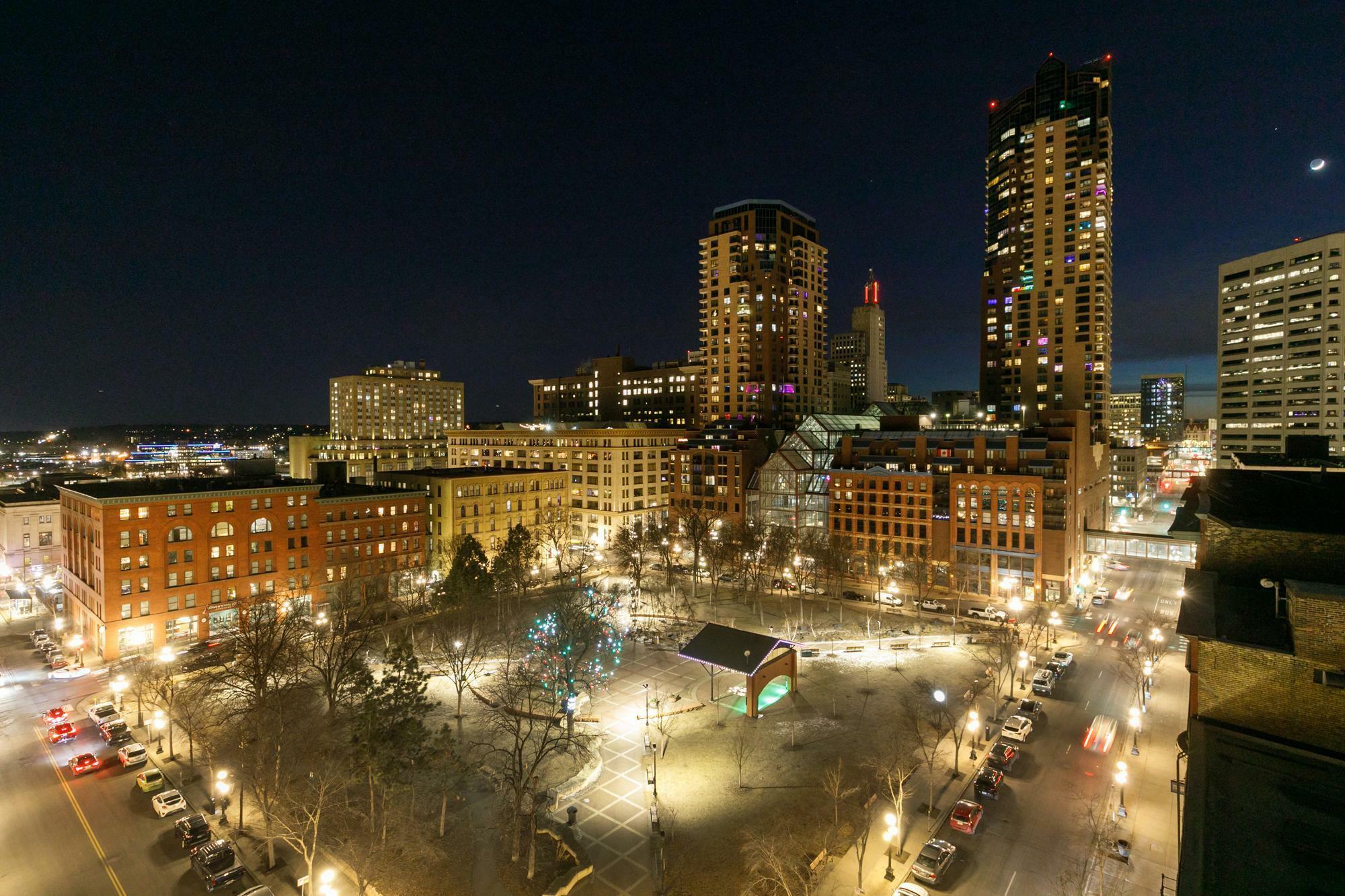 Property Photo: 406 Wacouta Street 707 MN 55101