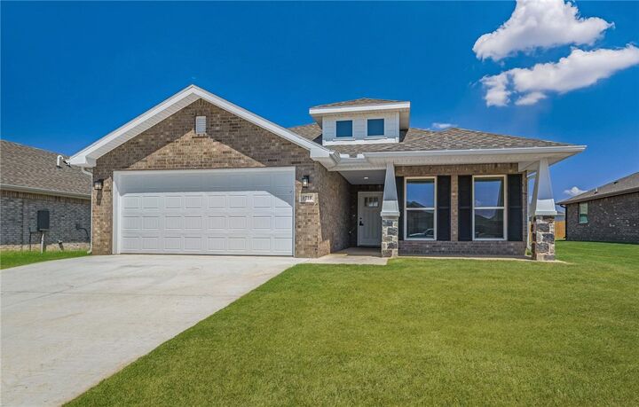 Property Photo:  1710 Edwards Street  AR 72751 