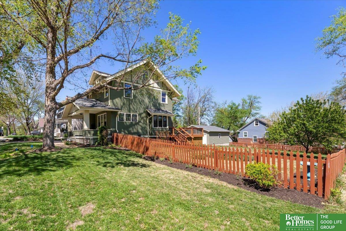 Property Photo: 903 N 49th Street NE 68132