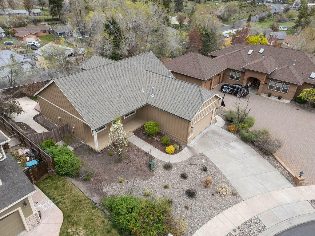 Property Photo: 635 Wildland Drive OR 97601