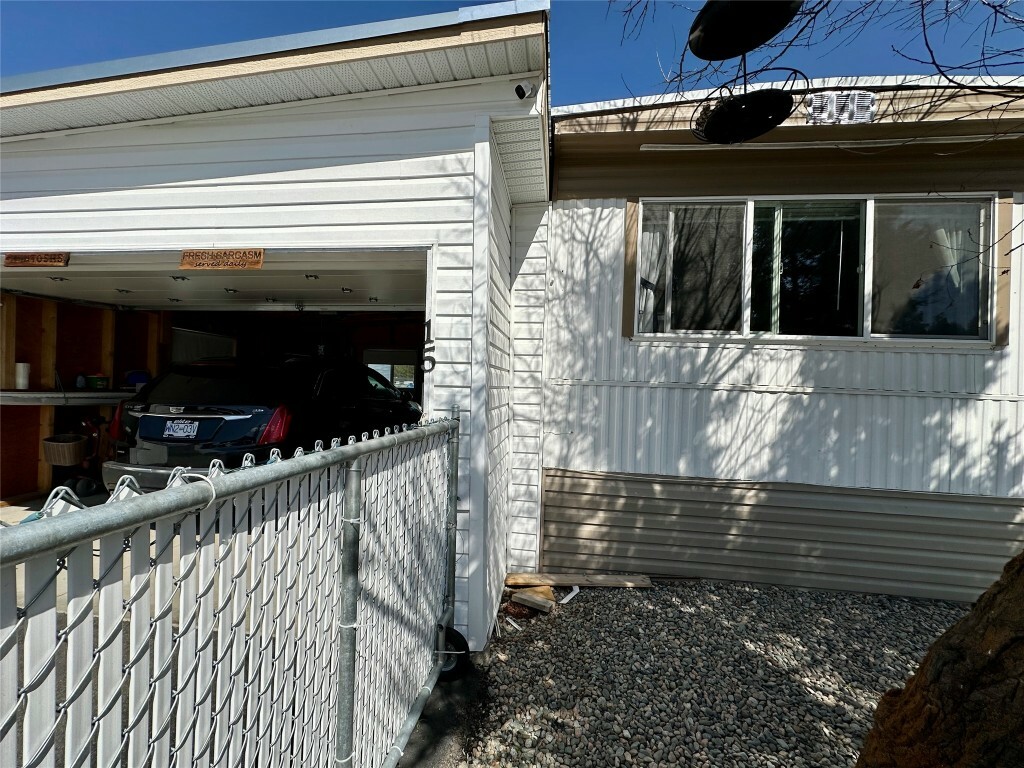 Property Photo: 473 Corina Avenue 15 BC V0X 1W0